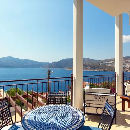 Panderus Vila Kalkan